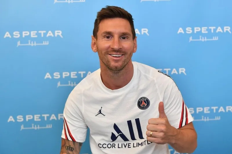 الاتحاد المغربي يستأنف إيقاف الركراكي 4 مباريات بعد أحداث مشاجرة الكونغو الديمقراطية